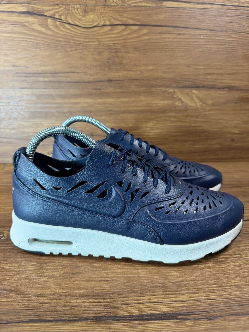 Nike Air Max Thea Joli‎ Cutout Blue Leather Sneakers Women’s Size 8.5 Shoes